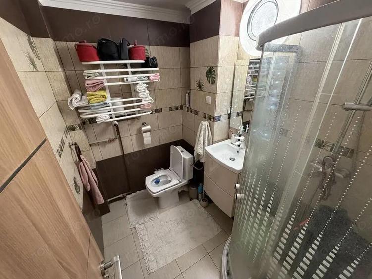 Apartament 4 camere, la 3 minute de Metrou Aparatori Patriei. - 8