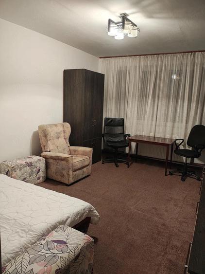 Inchiriez apartament 2camere - 1