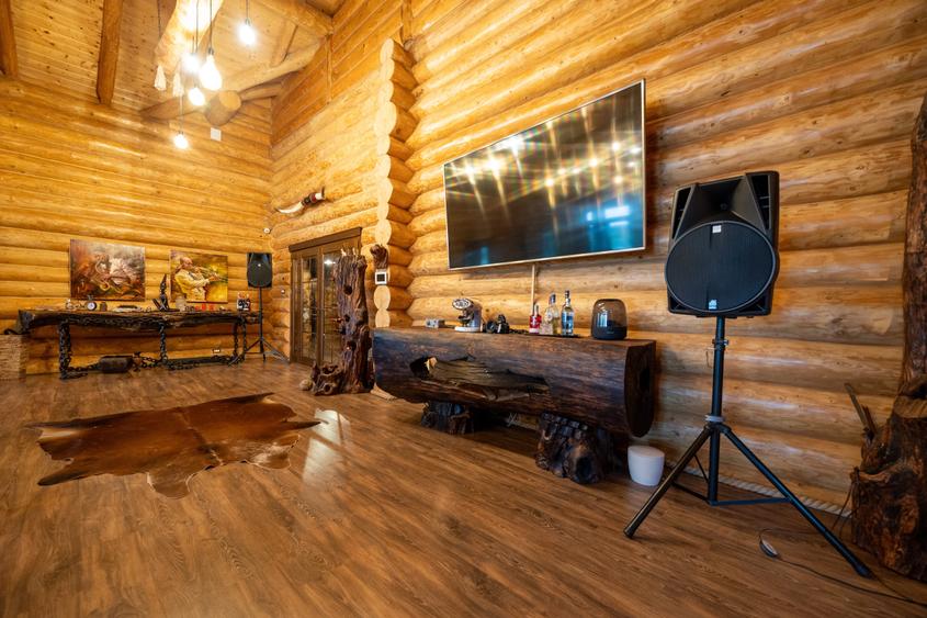 Proprietate Spectaculoasa - Sanctuar de liniste - Teren 4.7Ha - 1.000 MP Utili - 15