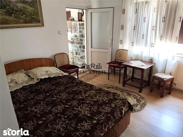 Proprietate spatioasa de vanzare in Gaesti, Dambovita - ideala pentru - 5