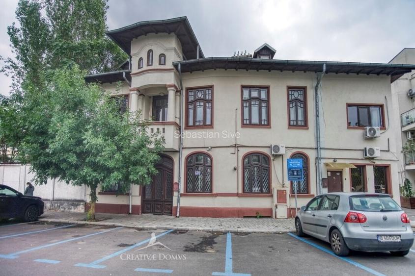 Vila cu 7 camere, 186 mp utili - Piata Muncii