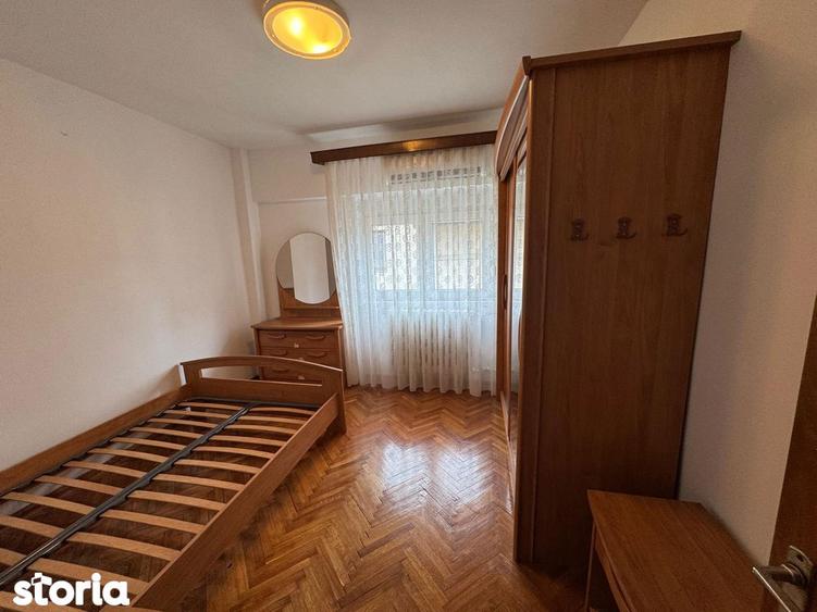 Vanzare apartament trei camere imobil solid Piata Ion Mihalache metrou - 3