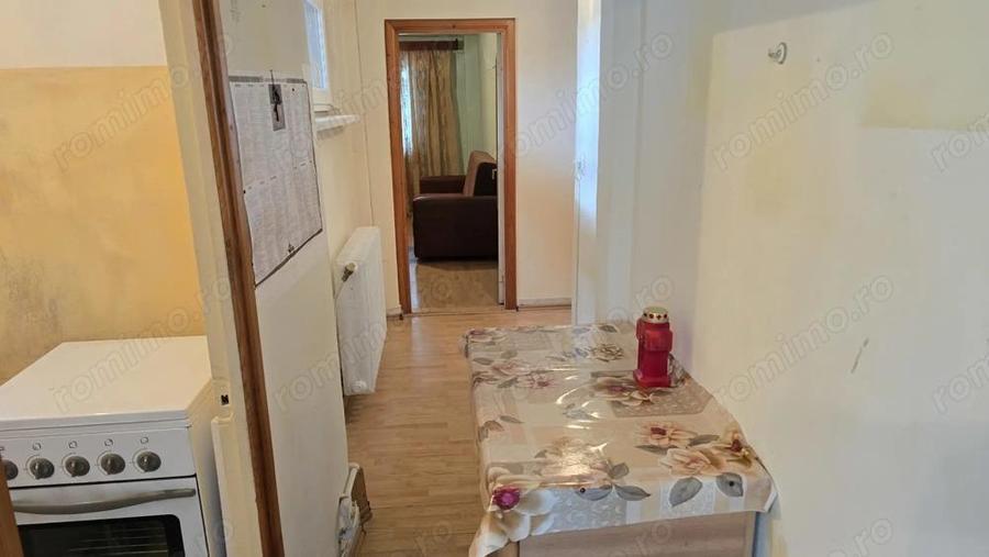 Vand apartament 2 camere decomandat in Deva, zona Micro 15, etaj 8, - 8