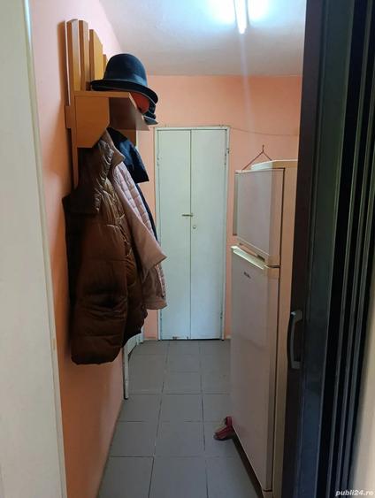 Vand apart 2 camere zona Peco - 4