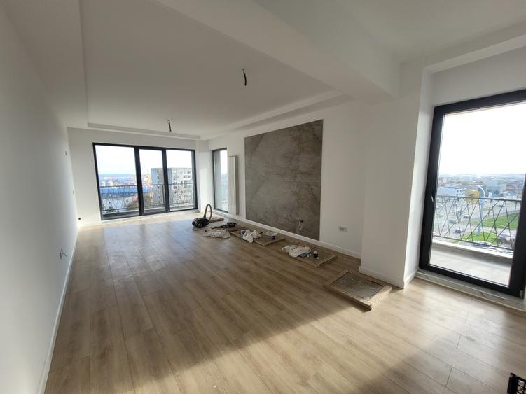 Apartament cu 2 camere decomandate, bloc nou, vedere panoramica catre port - 1