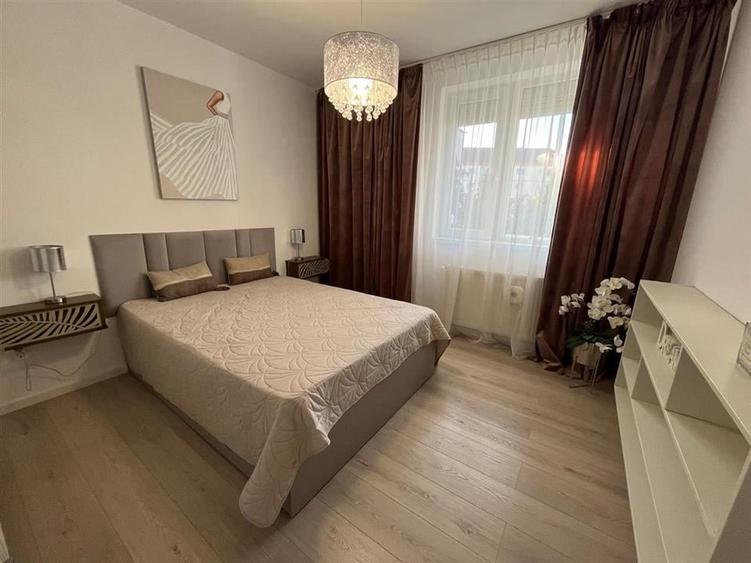 Apartament modern 3 camere si balcon etaj 2 zona Strand - 8