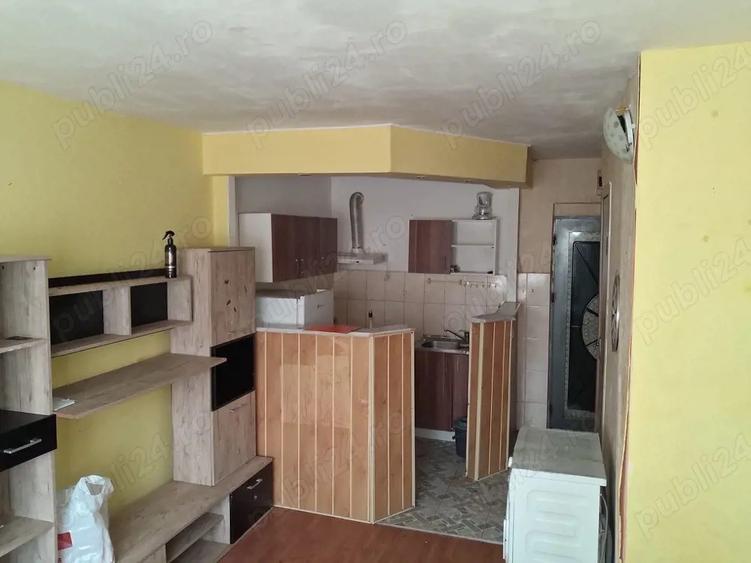 Inchiriez garsoniera - 2