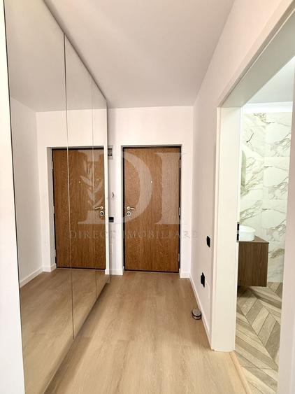 Apartament cu 2 camere semidecomandat, mobilat în Florești