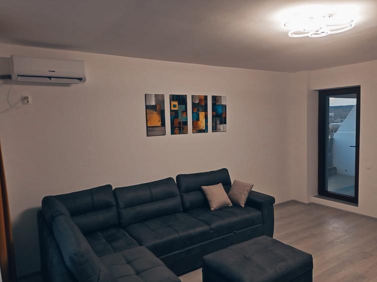 Apartament cu 2 camere decomandat, mobilat în Eremia