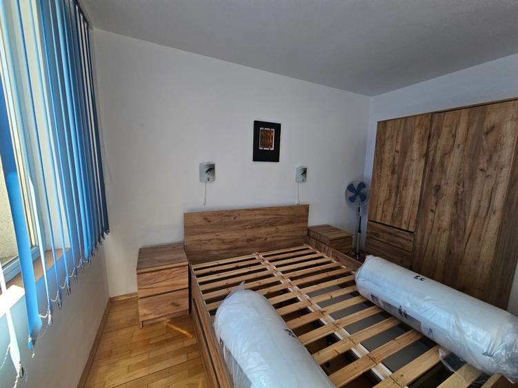 Apartament cu 3 camere decomandat în Piața Unirii
