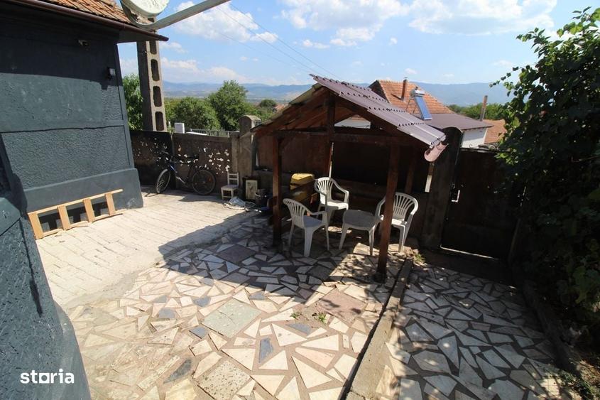 Casă cu 3 camere în Măceu