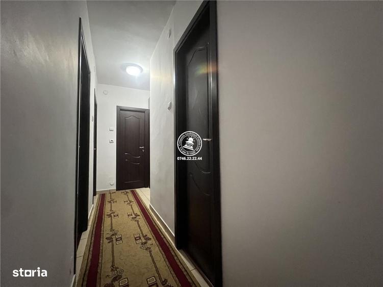 Apartament cu 3 camere decomandat în Nicolina