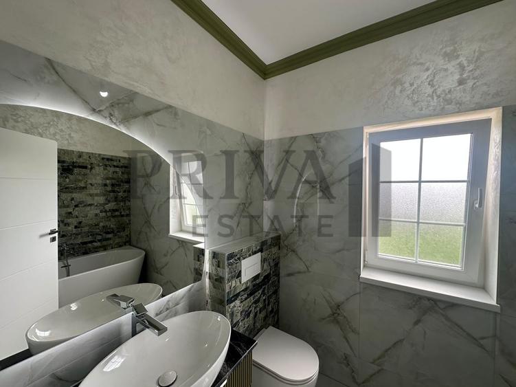 Duplex cu 5 camere cu Canalizare în Chișoda