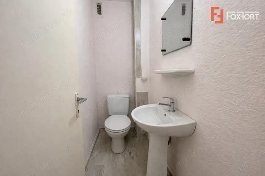 Apartament cu 3 camere semidecomandat, mobilat în Micălaca