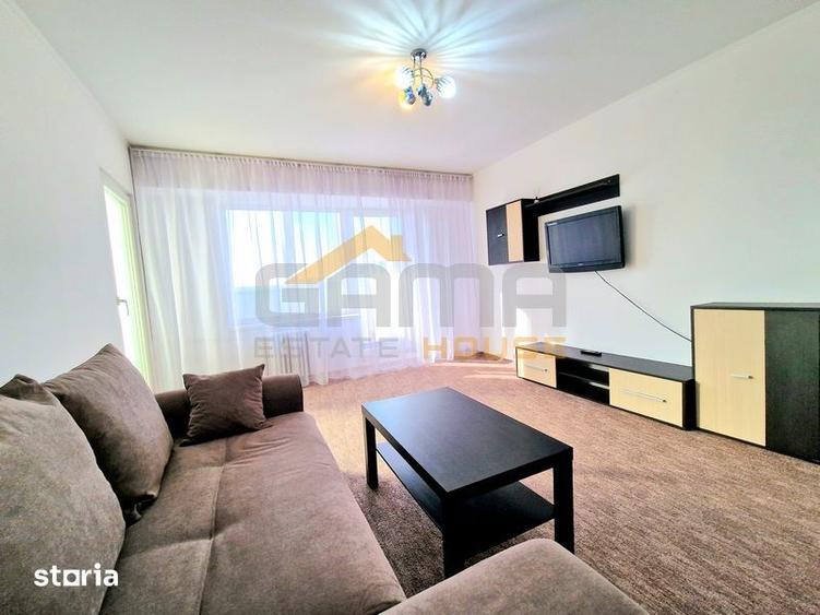 Apartament cu 3 camere decomandat în Polivalentă