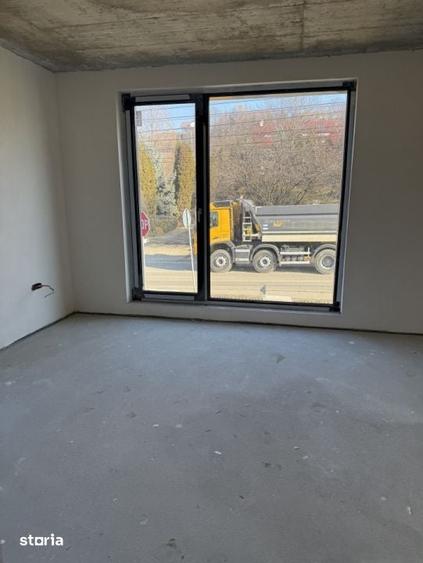 Casă cu 4 camere cu Teren 200 Mp în Borhanci