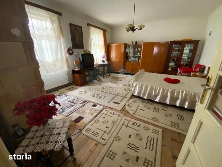 Casă cu 2 camere cu Teren 100 Mp în Central
