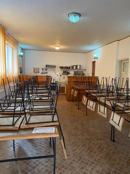 Casă individuală cu 14 camere cu Canalizare în Zamora