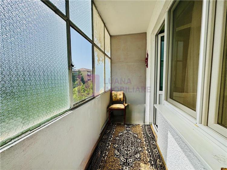 Apartament cu 2 camere semidecomandat, mobilat în Terezian
