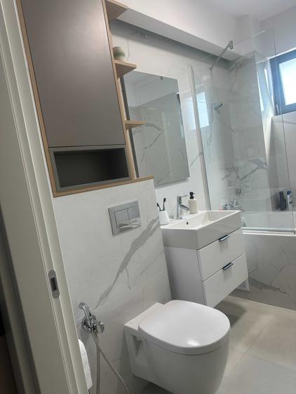 Apartament cu 2 camere decomandat în Exterior Vest
