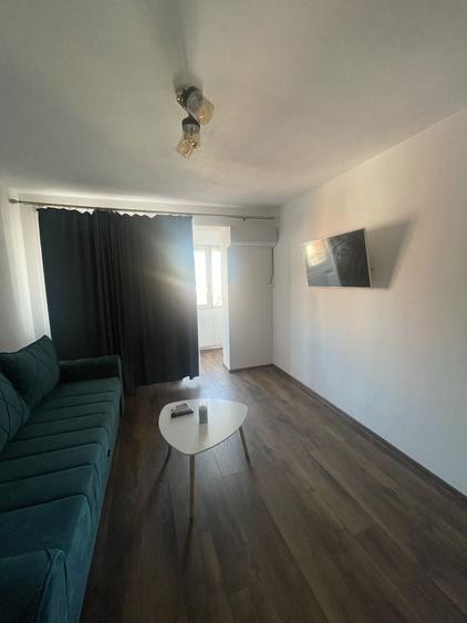 Apartament cu 2 camere decomandat în 9 Mai