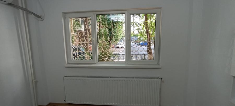 Apartament cu 3 camere decomandat în Rahova