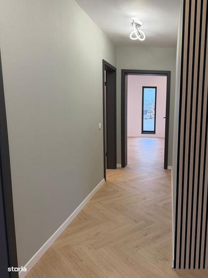 Apartament cu 4 camere în Cristian