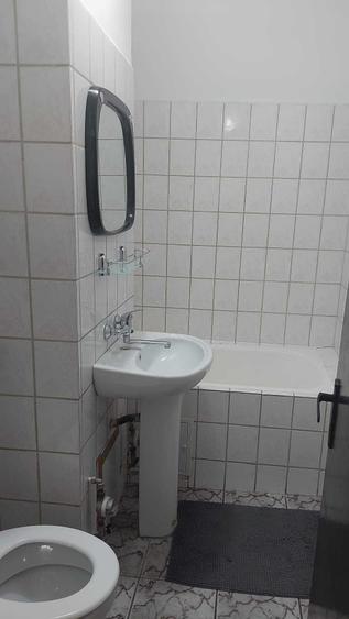 Garsonieră decomandată în Drumul Taberei