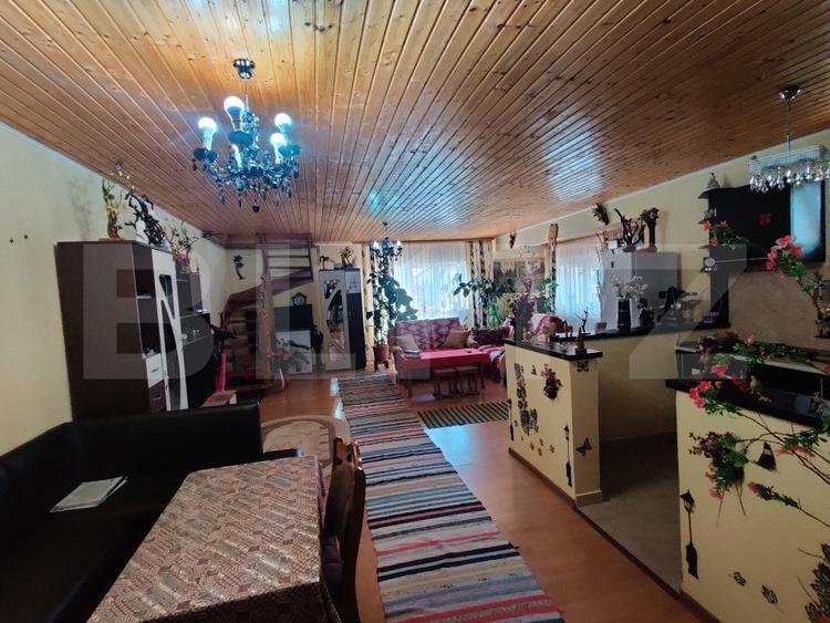 Apartament cu 3 camere decomandat, mobilat în Codlea
