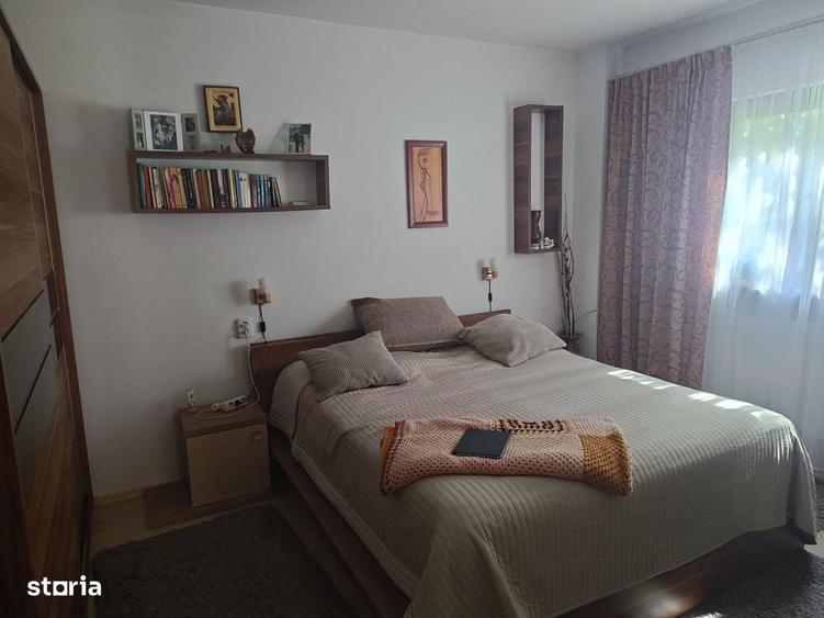 Casă cu 4 camere în Racovița