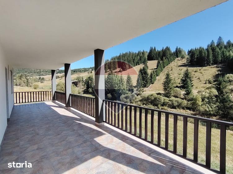 Casă cu Teren 3815 Mp în Iacobeni