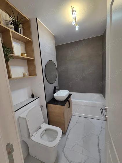 Apartament cu 4 camere decomandat în Ultracentral