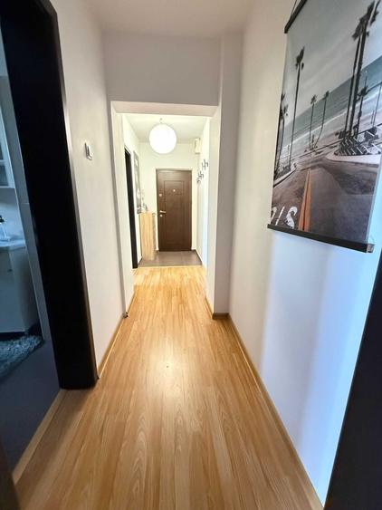 Apartament cu 3 camere decomandat în Tineretului