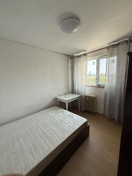 Apartament cu 3 camere decomandat în Colentina