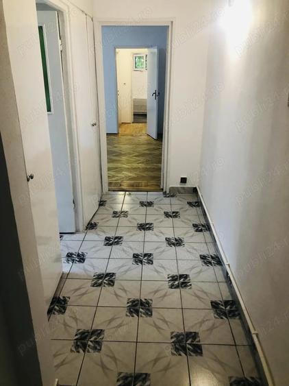 Vand apartament cu 2 camere Rovine - 1