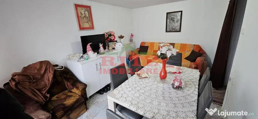 CASA DE VANZARE P 1 E - 14