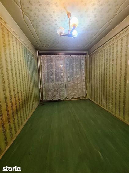 Apartament cu 4 camere în Decebal