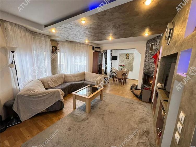 Casa individuala 8 camere 2 garaje 500 mp teren zona Selimbar - 6