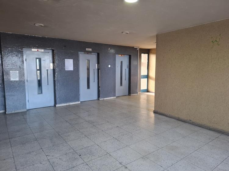 Titan, metrou Costin Georgian, etaj 7/10, libera - 5