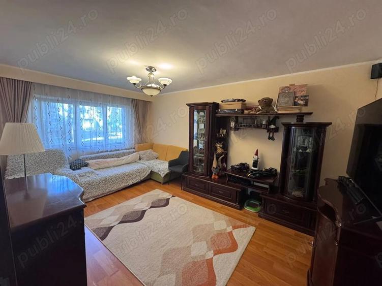 Apartament cu 3 camere decomandat - 7