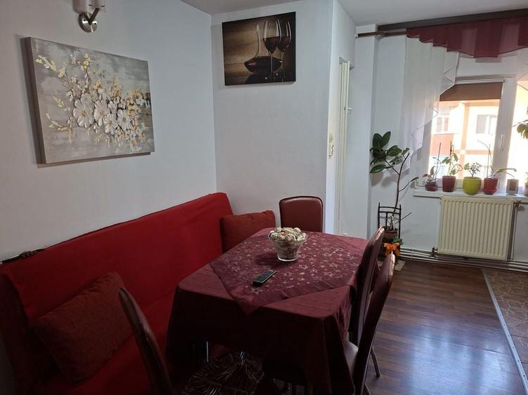 Apartament de vanzare - 3