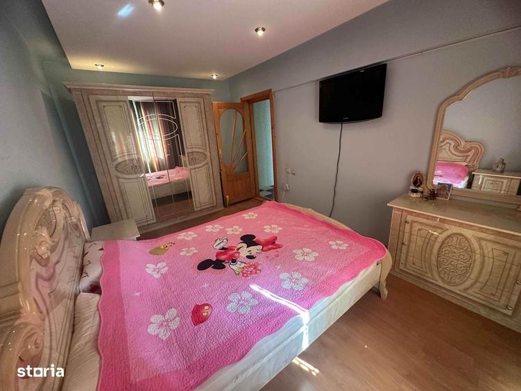 Apartament cu 3 camere decomandat în Obor