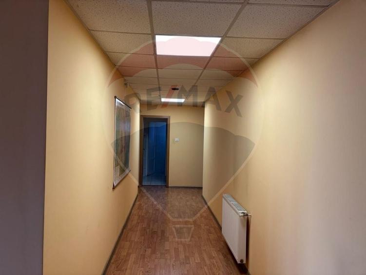 Spatiu industrial 1944mp hala,650mp birouri, platforma betonata 11000m - 16