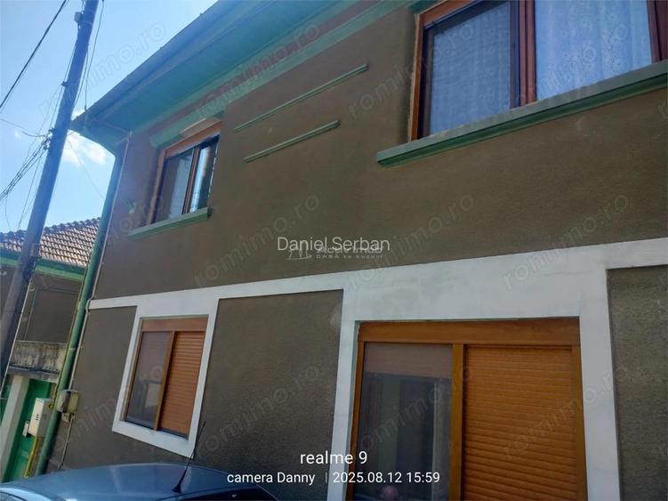 Resita Casa Zona Gradina Zoologica