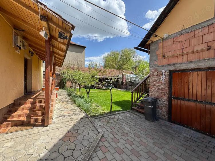 Casa de vanzare, centru, in zona foarte linistita. - 5