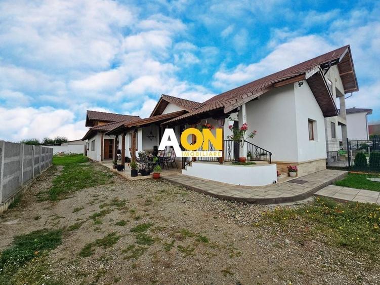 Casa cu 5 camere, 868 mp teren, ideala pt. 2 familii, zona Valea Popii - 1