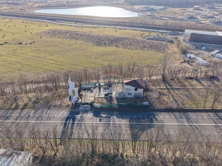 De vanzare casa/spatiu comercial, Calea Romanului - Bacau - 5