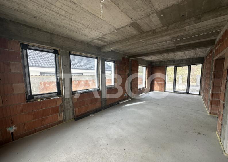 Casa individuala cu 4 camere 2 bai 500 mp teren 2 teras - 6