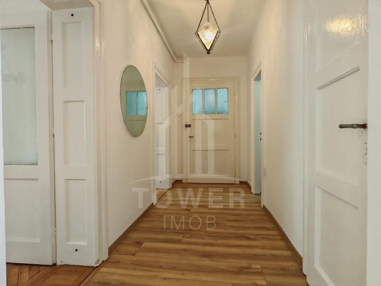 De închiriat apartament 3 camere  etajul 1 zonă ultracentrală. - 1