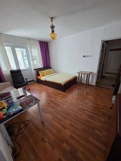 Etaj 2 - Dacia Bicaz, apartament 3 camere, mobilat - 1